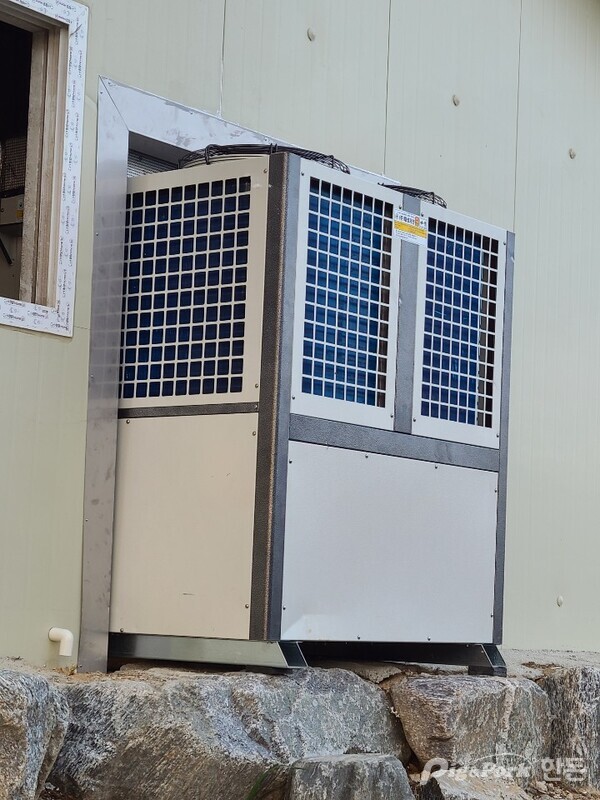 ▲ 일체형 냉방기는 제작 설치 및 유지·보수비용이 저렴하고 공간만 있으면 설치가 가능하다.
