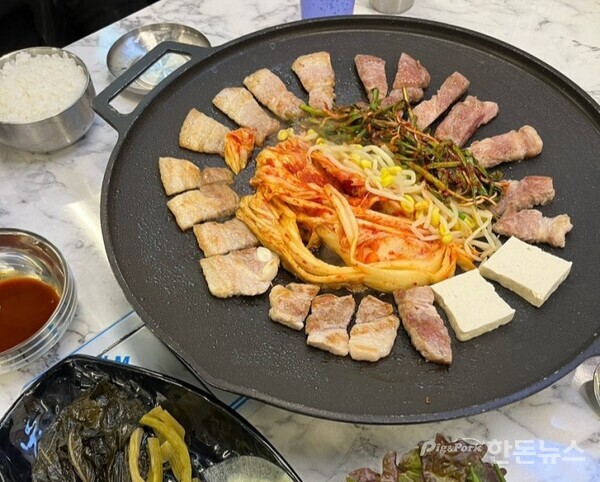 ▲ 일상 속에서 즐기는 한돈은 우리의 면역력을 높여주는 든든한 방패이다. (사진 / 홍란 기자)